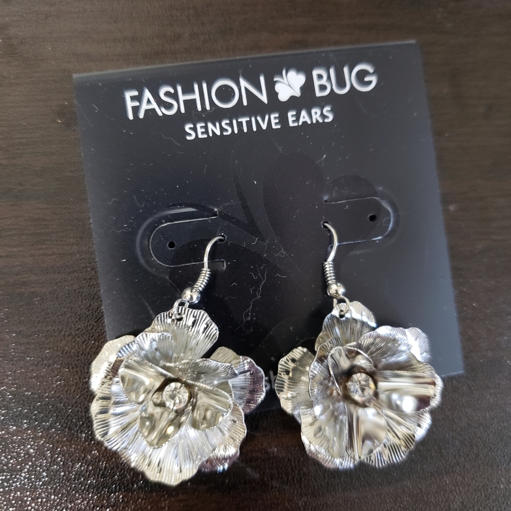 🔥Pretty Silver Flower Earings